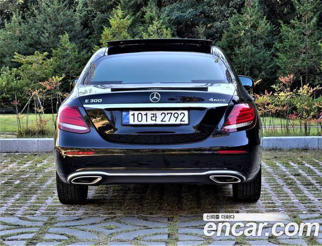 Mercedes-Benz E-Class E300 4MATIC Avnatgarde — пробег 253 354 км — фото 4 из 5