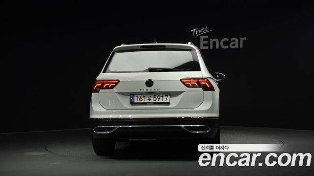 Volkswagen Tiguan 2.0 TDI Prestige — пробег 17 797 км — фото 4 из 5