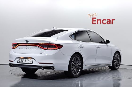 Hyundai Grandeur 3.0 Exclusive Special — пробег 77 613 км — фото 2 из 5
