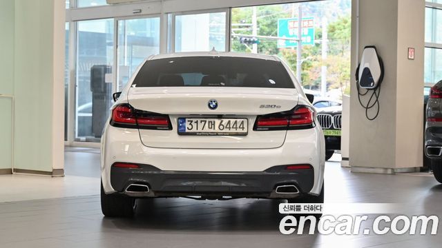 BMW 5-Series 530e M Sport — пробег 42 755 км — фото 3 из 5