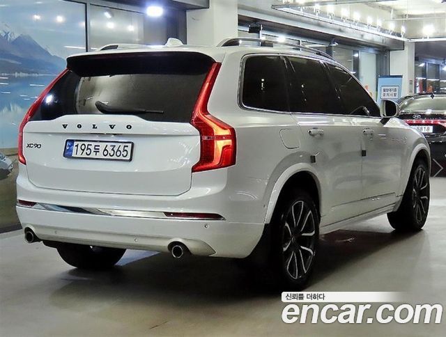 Volvo XC90 D5 Momentum — пробег 168 097 км — фото 4 из 5