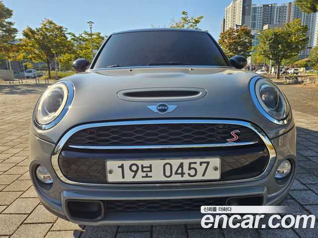 Mini Cooper 5Door HIGH 3rd — пробег 233 690 км — фото 1 из 5