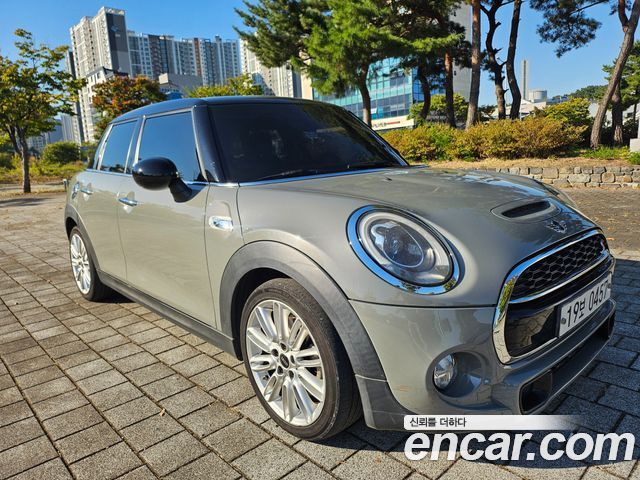 Mini Cooper 5Door HIGH 3rd — пробег 233 690 км — фото 3 из 5
