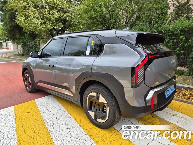 Kia EV3 Long Range 2WD Earth — пробег 514 км — фото 4 из 5