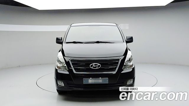 Hyundai Starex 12-Seater Wagon Smart — пробег 81 066 км — фото 2 из 5