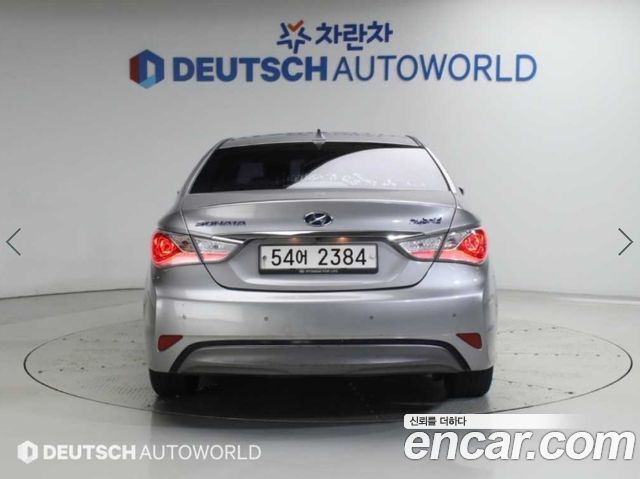 Hyundai Sonata 2.0 Premier — пробег 104 357 км — фото 4 из 5