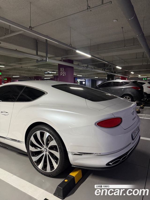 Bentley Continental 4.0 GT — пробег 23 500 км — фото 4 из 5