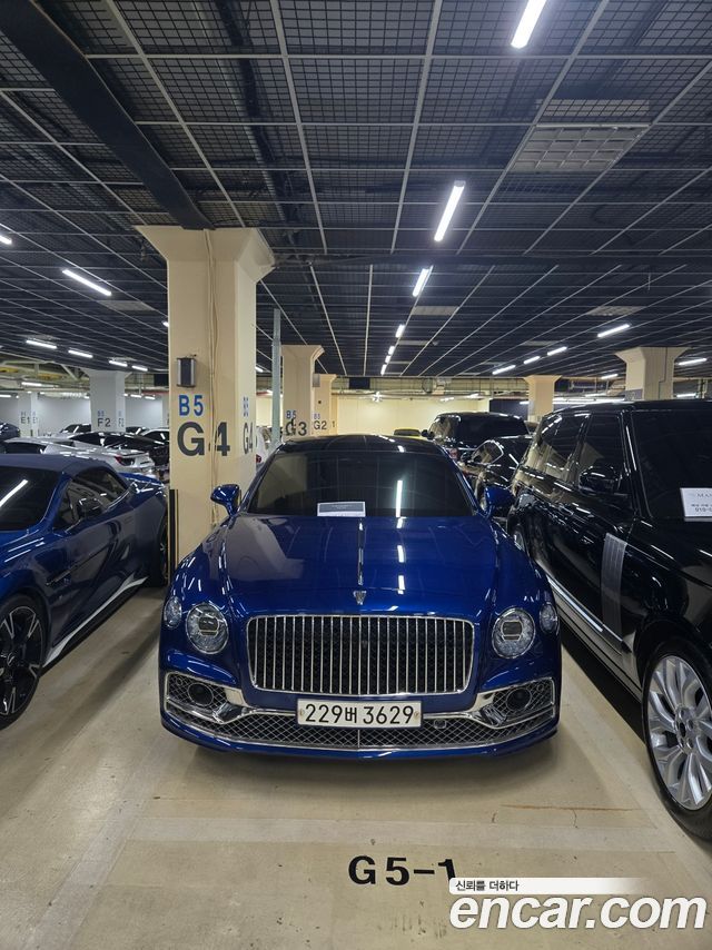Bentley Flying Spur 6.0 — пробег 89 000 км — фото 1 из 5