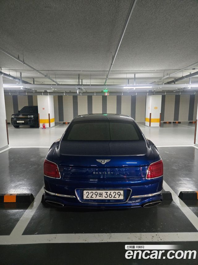 Bentley Flying Spur 6.0 — пробег 89 000 км — фото 2 из 5