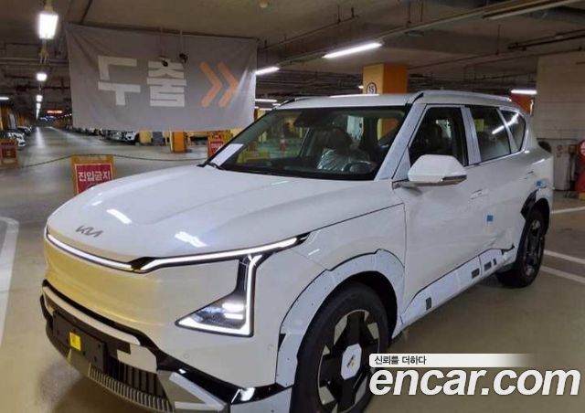 Kia EV5 Long Range 2WD Earth — пробег 1 км — фото 2 из 5