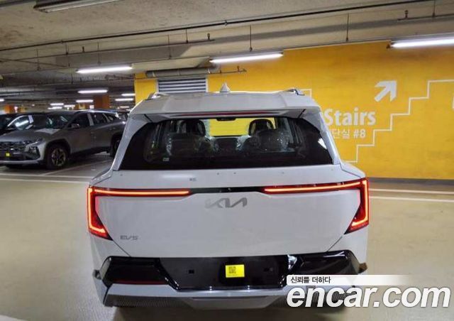 Kia EV5 Long Range 2WD Earth — пробег 1 км — фото 3 из 5