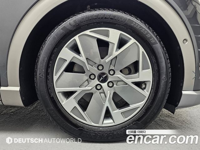 Genesis GV60 Standard — пробег 68 102 км — фото 5 из 5