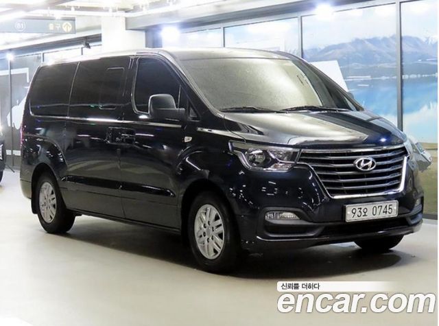Hyundai Starex Van 5-Seater Smart — пробег 204 179 км — фото 1 из 5