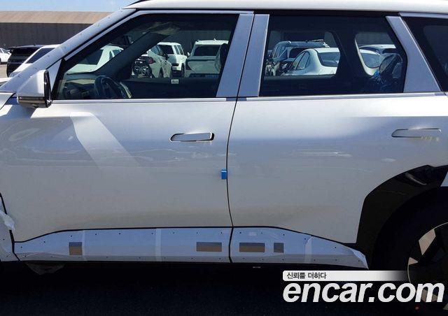 Kia EV5 Long Range 2WD Earth — пробег 1 км — фото 5 из 5