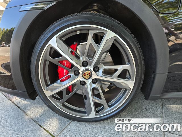 Porsche Taycan 4S Cross Turismo — пробег 38 400 км — фото 5 из 5