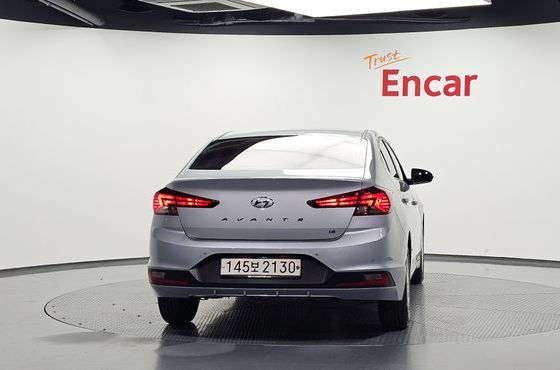 Hyundai AVANTE 1.6 Style — пробег 58 273 км — фото 4 из 5