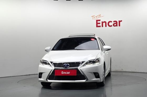 Lexus CT200h 1.8 Supreme ZWA10 — пробег 53 266 км — фото 3 из 5