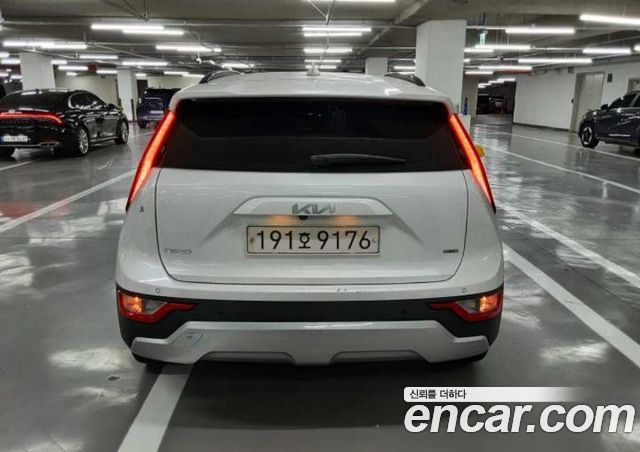 Kia Niro Trendy — пробег 162 869 км — фото 3 из 5
