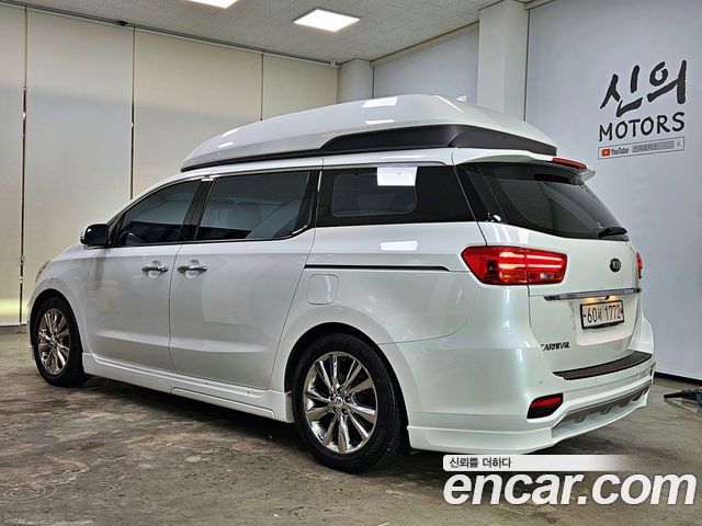 Kia Carnival из Кореи Encar