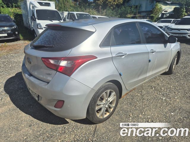 Hyundai i30 Diesel 1.6 VGT PYL — пробег 262 000 км — фото 3 из 5