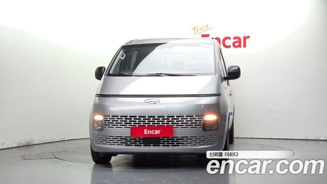 Hyundai Staria Tourer 11-Seater Smart — пробег 64 411 км — фото 3 из 5