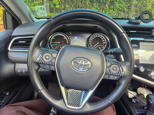 Toyota Camry 2.5 XLE Hybrid — пробег 229 609 км — фото 4 из 5