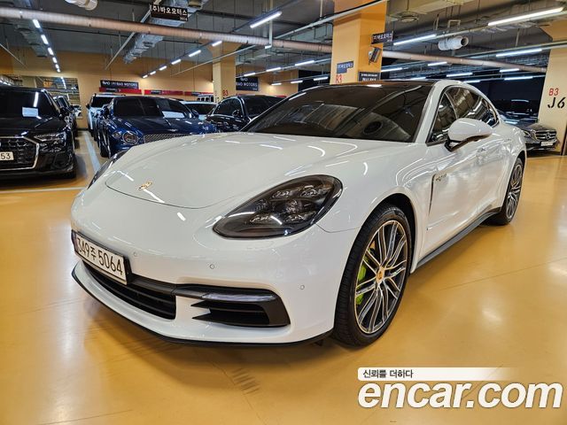 Porsche Panamera 2.9 AWD E-Hybrid — пробег 87 641 км — фото 1 из 5