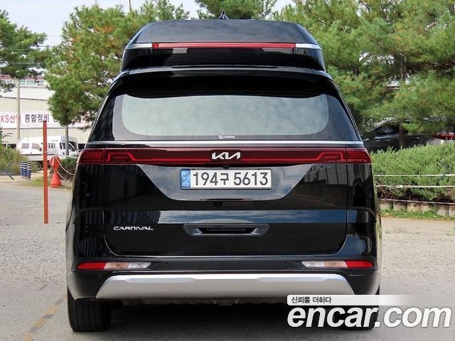 Kia Carnival Gasoline 9-Seater Hi-Limousine Signature — пробег 35 995 км — фото 4 из 5