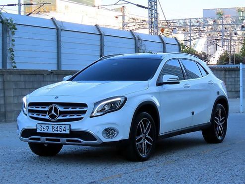Mercedes-Benz GLA-Class GLA220 Premium — пробег 70 599 км — фото 2 из 5
