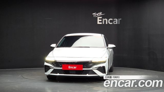 Hyundai AVANTE 1.6 Inspiration — пробег 22 750 км — фото 3 из 5