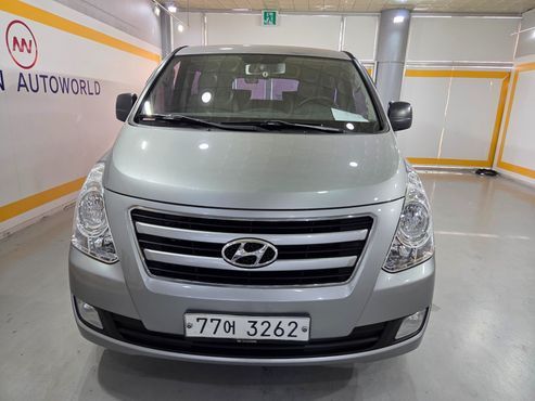 Hyundai Starex 12-Seater Wagon Smart — пробег 165 665 км — фото 1 из 5