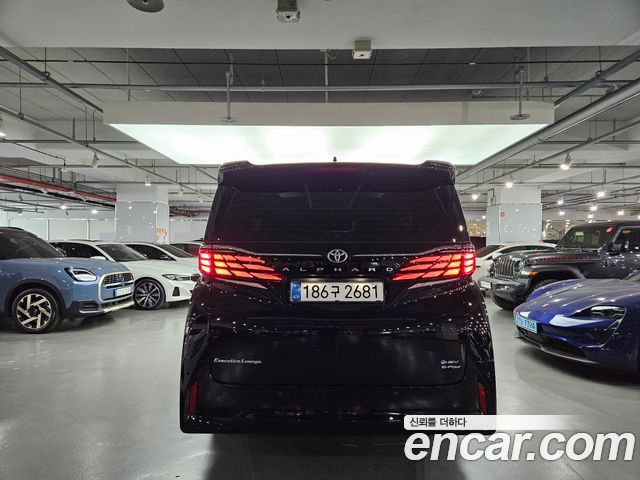 Toyota Alphard 2.5 HEV Executive AWD — пробег 4 783 км — фото 3 из 5