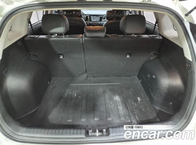 Kia Niro Prestige — пробег 181 839 км — фото 5 из 5