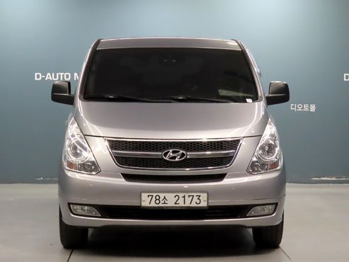 Hyundai Starex 12-Seater Wagon CVX Premium — пробег 105 876 км — фото 2 из 5