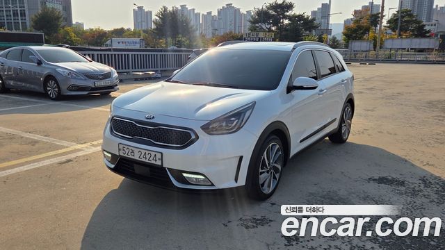 Kia Niro Noblesse — пробег 206 735 км — фото 2 из 5