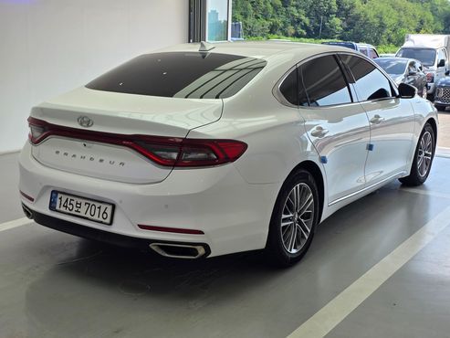 Hyundai Grandeur 2.4 Premium — пробег 153 000 км — фото 2 из 5