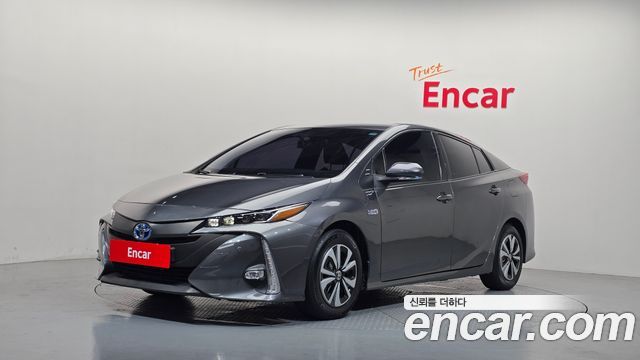 Toyota Prius 1.8 — пробег 77 856 км — фото 1 из 5