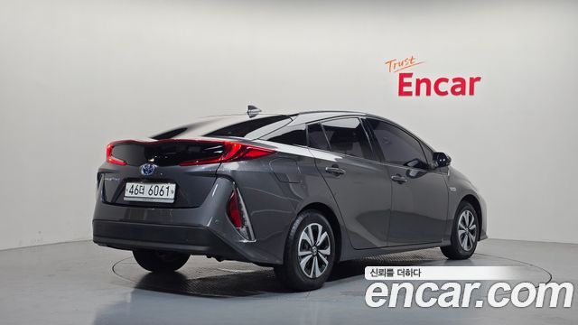 Toyota Prius 1.8 — пробег 77 856 км — фото 2 из 5