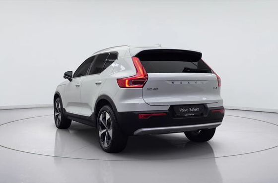 Volvo XC40 B4 Ultimate Bright — пробег 9 217 км — фото 3 из 5