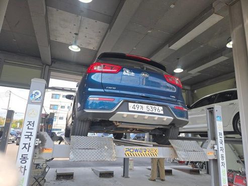 Kia Niro Noblesse — пробег 189 080 км — фото 2 из 2