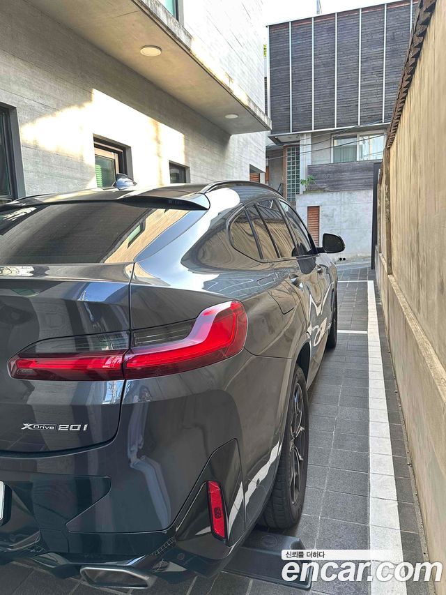 BMW X4 xDrive20i M Sport — пробег 29 500 км — фото 2 из 5