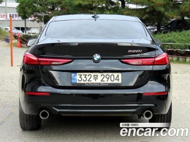 BMW 2-Series 220i Sport — пробег 30 300 км — фото 3 из 5
