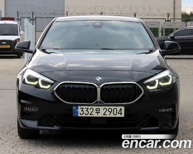 BMW 2-Series 220i Sport — пробег 30 300 км — фото 4 из 5
