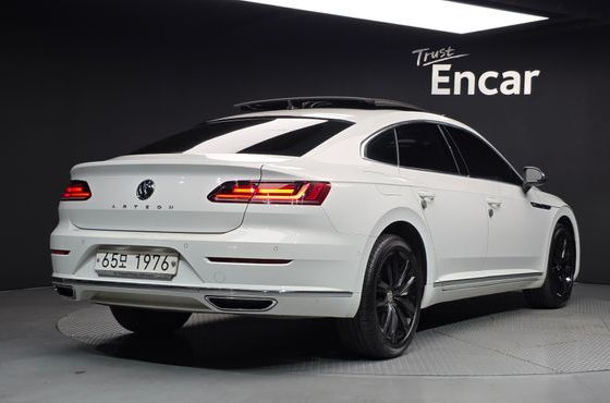 Volkswagen Arteon 2.0 TDI Prestige — пробег 178 856 км — фото 2 из 5