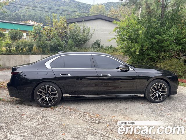 BMW 7-Series 740d xDrive M Sport — пробег 44 100 км — фото 5 из 5