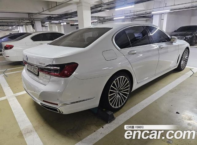 BMW 7-Series 740i Design Pure Excellence — пробег 46 283 км — фото 2 из 2