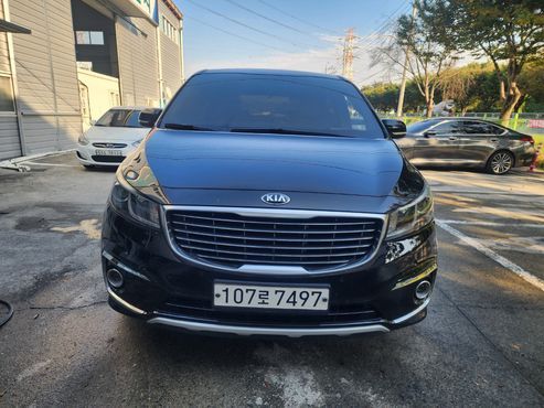Kia Carnival 9-seater Luxury — пробег 201 063 км — фото 3 из 5