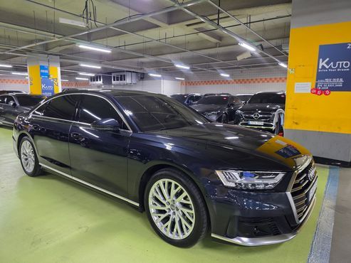 Audi A8 55 TFSI Quattro LWB — пробег 130 000 км — фото 3 из 5