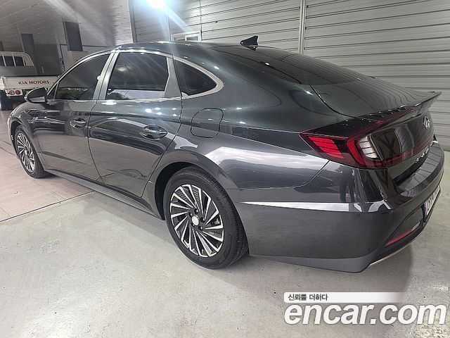 Hyundai Sonata Premium Plus — пробег 118 319 км — фото 5 из 5