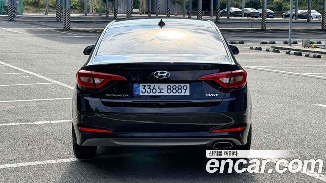 Hyundai Sonata 1.7 Diesel Style — пробег 186 117 км — фото 4 из 5